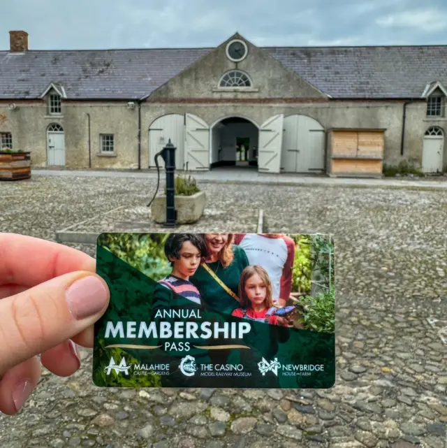 Make the most of your Fingal Sites membership this weekend! ✨ 

With decent weather on the horizon, Newbridge House and Farm is calling. Can we say it's officially summer yet🤔

 Enjoy your exclusive access to stunning heritage, rare breeds, and beautiful grounds. See you there! 

#NewbridgeHouse #FingalMembers #FamilyFun #ExploreIreland #WeekendEscape #loveDonanabate