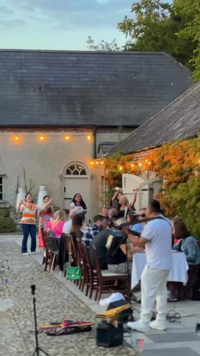 Summer nights don’t get better than this - Mexican food, live music, and the best company! 🌮🎶

#MexicanNight #CourtyardKitchen #NewbridgeHouse #FoodieExperience #LiveMusic #SummerNights #TasteOfMexico #FoodieEvent #Donabate